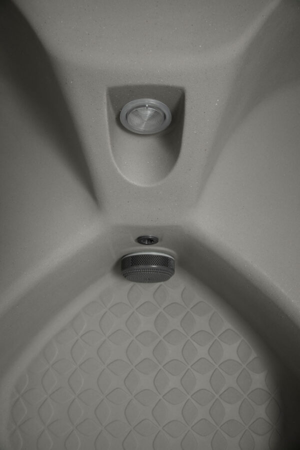 Maui Hot Tub 6-Person Open, 25 SS Jet, 115V/230V, Stainless Heater, Ozone, Waterfall and Upgraded Lighting - Image 19