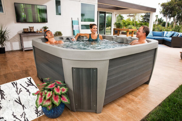 Maui Hot Tub 5-Person Lounger, 25 SS Jet, 115V/230V, Stainless Heater, Ozone, Waterfall and Upgraded Lighting - Image 12