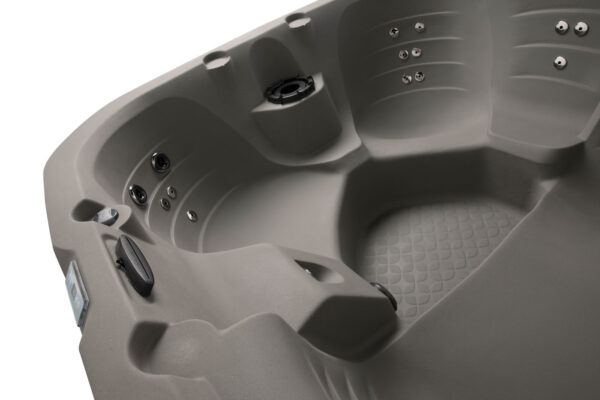 Maui Hot Tub 5-Person Lounger, 25 SS Jet, 115V/230V, Stainless Heater, Ozone, Waterfall and Upgraded Lighting - Image 3